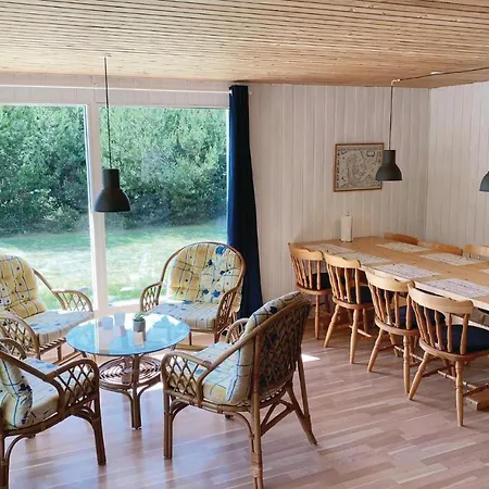 Three-bedroom Holiday In Saby