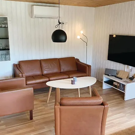 Three-bedroom Holiday In Saby Sæby
