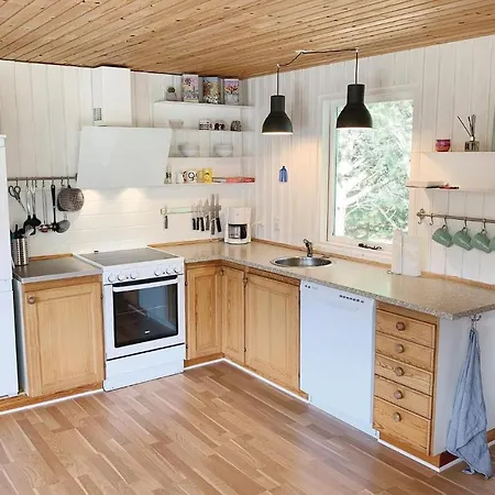 Three-bedroom Holiday In Saby *