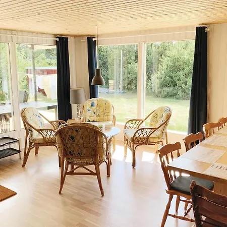 Three-bedroom Holiday In Saby * Sæby